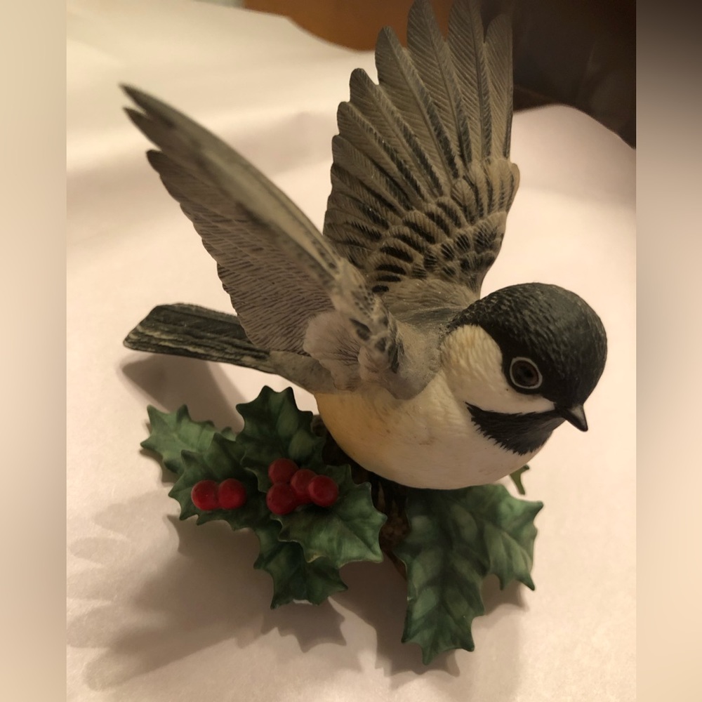 Lenox Chicadee